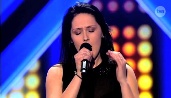Przedpremierowo! Schudła 30 kg i wróciła do "X Factor"!